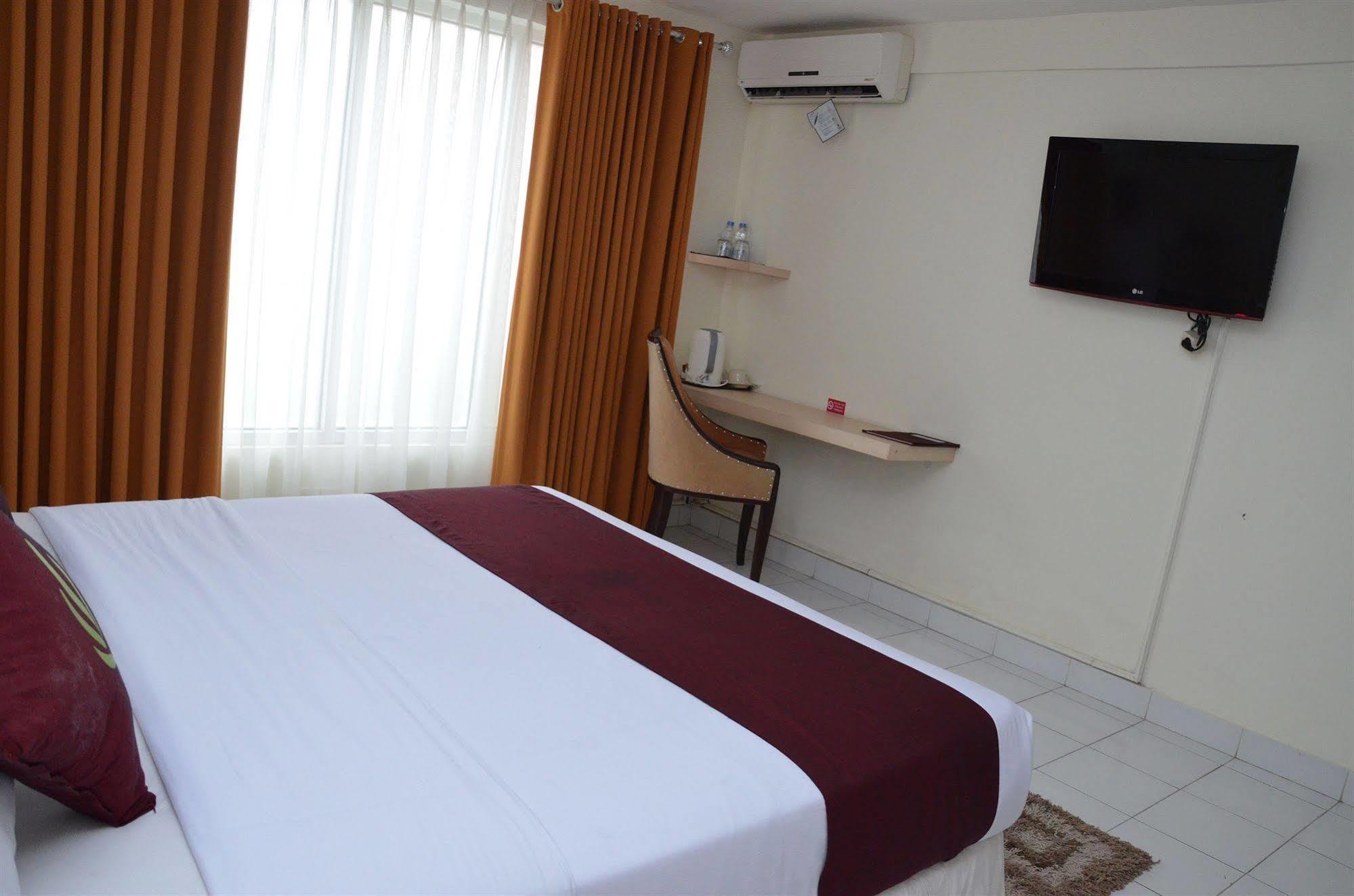 Santosa City Hotel Denpasar Eksteriør bilde